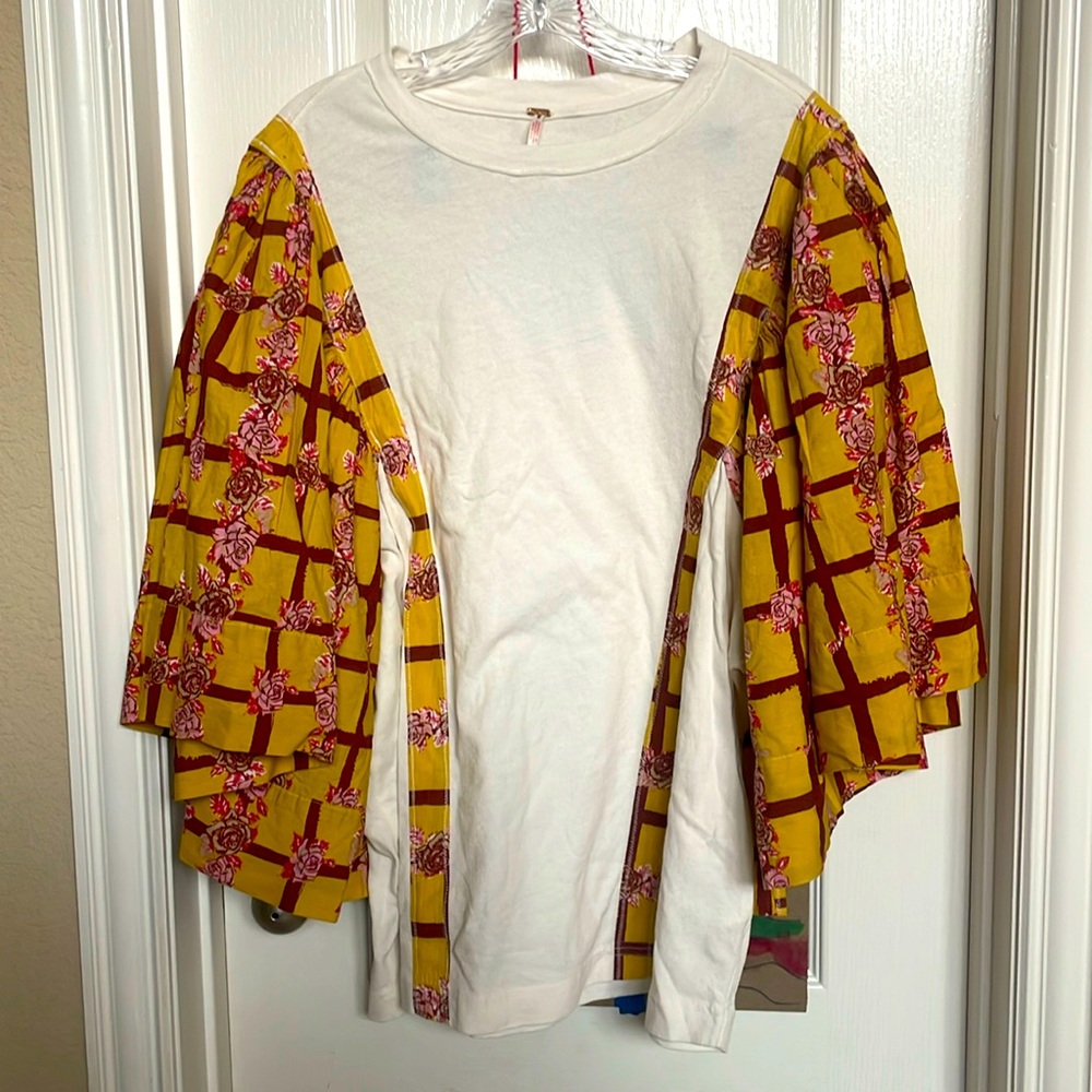 Free people exaggerated oversized sleeve size xs.